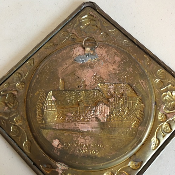 Brass Anne Hathaway Plaque - Picture 5 of 5